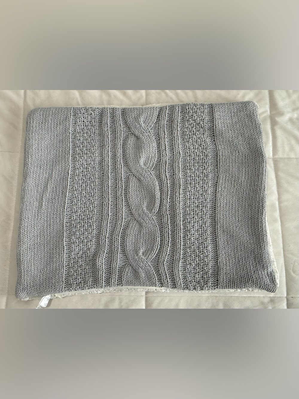 UGG Gray Cable Knit Sherpa Decorative Pillow Cover 23x20 Cozy Zip